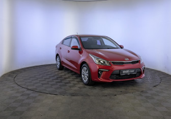 Подержанный автомобиль Kia Rio Sedan 2019 года (3 фото)