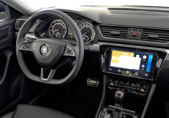 Подержанный автомобиль Skoda Superb Liftback 2020 года (29 фото)
