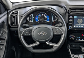 Подержанный автомобиль Hyundai Creta 2021 года (22 фото)