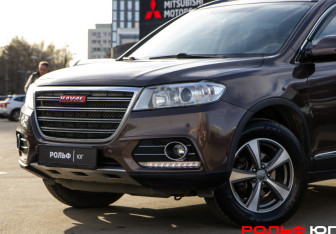 Подержанный автомобиль Haval H6 2018 года (15 фото)
