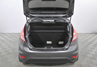 Подержанный автомобиль Ford Fiesta Hatchback 2018 года (13 фото)