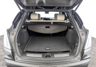 Подержанный автомобиль Cadillac XT5 2020 года (10 фото)