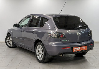 Подержанный автомобиль Mazda 3 Hatchback 2008 года (7 фото)