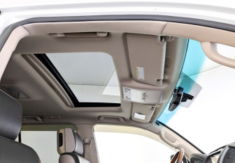 Подержанный автомобиль Toyota Land Cruiser Suv 2012 года (22 фото)