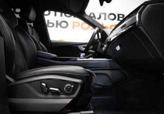 Подержанный автомобиль Audi Q7 2016 года (30 фото)