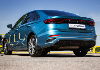 Подержанный автомобиль Geely Emgrand 2023 года (6 фото)