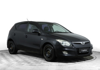 Подержанный автомобиль Hyundai i30 Hatchback 2009 года (3 фото)