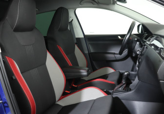 Подержанный автомобиль Skoda Rapid Liftback 2019 года (14 фото)