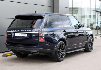 Подержанный автомобиль Land Rover Range Rover 2021 года (5 фото)