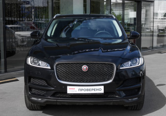 Подержанный автомобиль Jaguar F-Pace 2016 года (2 фото)