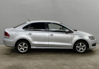 Подержанный автомобиль Volkswagen Polo Sedan 2011 года (4 фото)