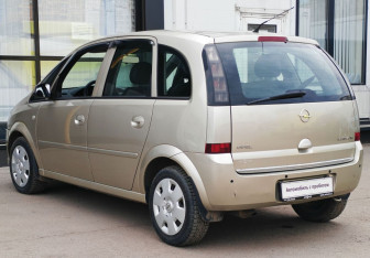 Подержанный автомобиль Opel Meriva 2008 года (7 фото)