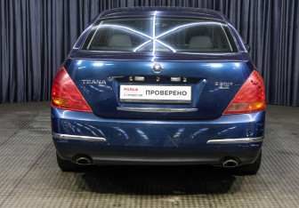 Подержанный автомобиль Nissan Teana 2006 года (6 фото)