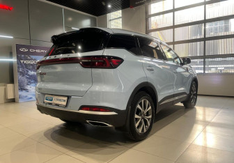 Подержанный автомобиль Chery Tiggo 7 Pro Max 2023 года (4 фото)