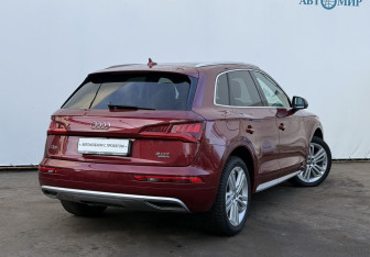 Подержанный автомобиль Audi Q5 2018 года (5 фото)
