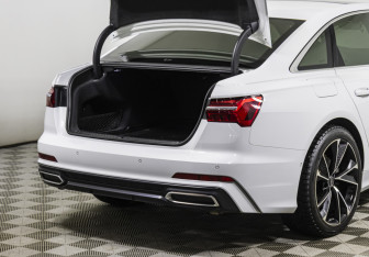 Подержанный автомобиль Audi A6 Sedan 2019 года (23 фото)