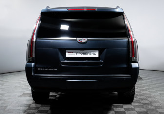 Подержанный автомобиль Cadillac Escalade Suv 2019 года (6 фото)