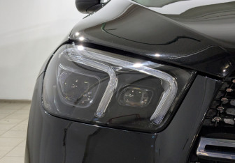 Подержанный автомобиль Mercedes-Benz GLE 2021 года (10 фото)