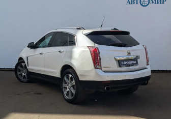 Подержанный автомобиль Cadillac SRX 2011 года (7 фото)