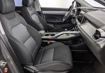 Подержанный автомобиль Geely Coolray 2023 года (24 фото)
