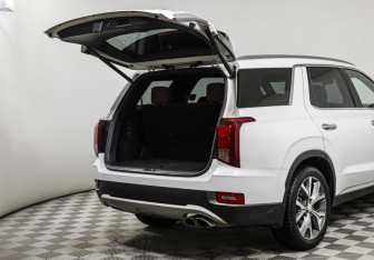 Подержанный автомобиль Hyundai Palisade 2019 года (18 фото)