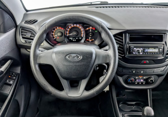 Подержанный автомобиль LADA (ВАЗ) Vesta Sedan 2019 года (21 фото)