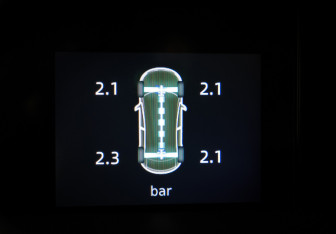 Подержанный автомобиль Changan UNI-K 2023 года (18 фото)