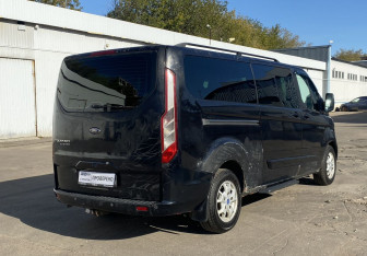 Подержанный автомобиль Ford Tourneo Custom 2014 года (5 фото)