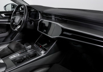 Подержанный автомобиль Audi A6 Sedan 2018 года (9 фото)
