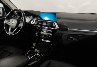Подержанный автомобиль BMW X3 2019 года (16 фото)