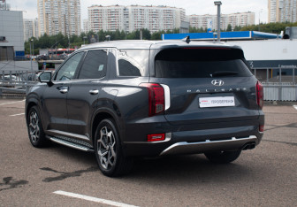 Подержанный автомобиль Hyundai Palisade 2022 года (8 фото)