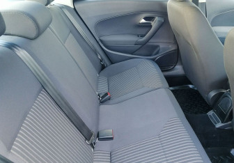 Подержанный автомобиль Volkswagen Polo Sedan 2013 года (10 фото)