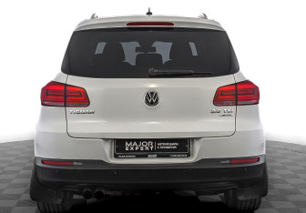 Подержанный автомобиль Volkswagen Tiguan 2015 года (6 фото)