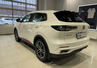 Подержанный автомобиль Changan CS55PLUS 2024 года (6 фото)