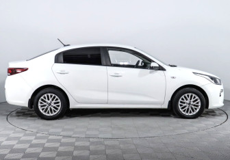 Подержанный автомобиль Kia Rio Sedan 2019 года (4 фото)