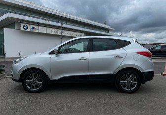Подержанный автомобиль Hyundai ix35 2014 года (8 фото)
