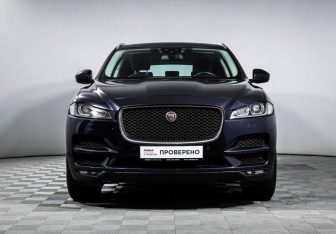 Подержанный автомобиль Jaguar F-Pace 2017 года (2 фото)