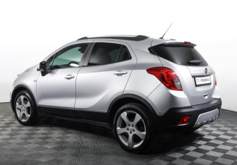 Подержанный автомобиль Opel Mokka 2014 года (7 фото)