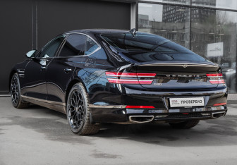 Подержанный автомобиль Genesis G80 2021 года (6 фото)