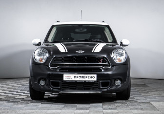 Подержанный автомобиль MINI Countryman 2016 года (2 фото)
