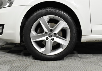 Подержанный автомобиль Skoda Octavia Wagon 2016 года (7 фото)