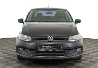 Подержанный автомобиль Volkswagen Polo Sedan 2012 года (2 фото)