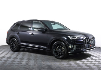 Подержанный автомобиль Audi Q7 2020 года (3 фото)