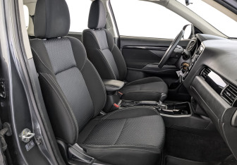 Подержанный автомобиль Mitsubishi Outlander 2019 года (23 фото)