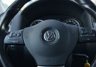 Подержанный автомобиль Volkswagen Tiguan 2013 года (13 фото)