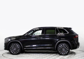 Подержанный автомобиль Geely Monjaro 2025 года (6 фото)