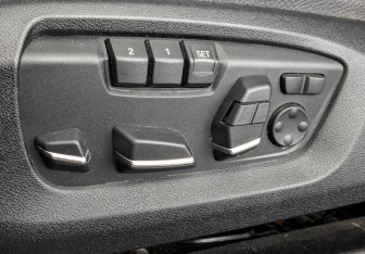 Подержанный автомобиль BMW X6 2016 года (25 фото)