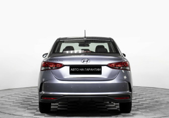 Подержанный автомобиль Hyundai Solaris Sedan 2021 года (6 фото)