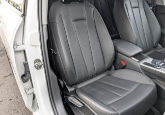 Подержанный автомобиль Audi A4 Sedan 2021 года (23 фото)