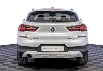 Подержанный автомобиль BMW X2 2021 года (6 фото)